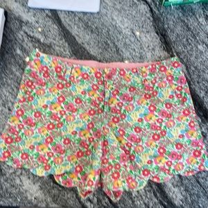 Lilly Pulitzer size 10 Buttercup shorts